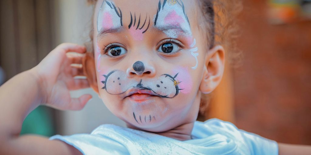 girl with cat face paint