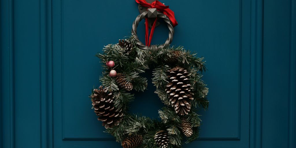 green and brown christmas wreath