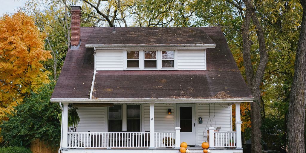 Recognizing Signs That a House May Collapse