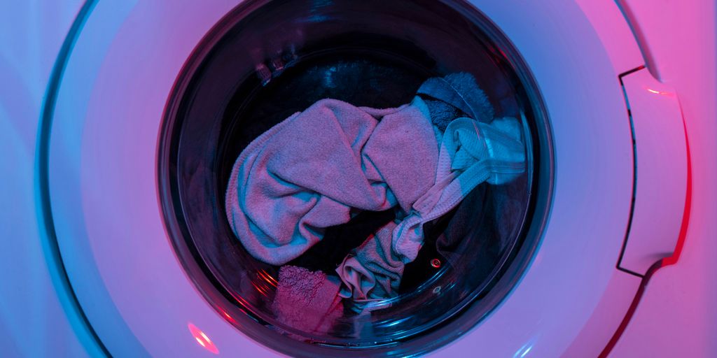 What to Do About Rust Stains in Laundry in Cat-Friendly Homes